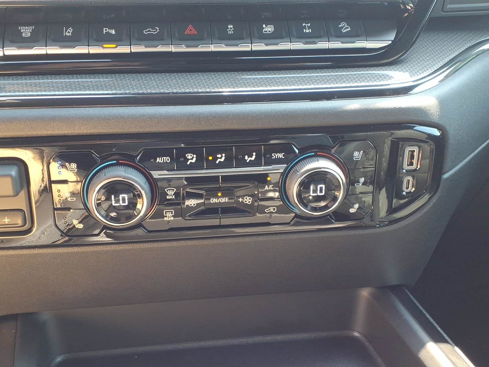New 2026 Chevrolet Silverado 2500 ZR2 w/ LPO, Dark Essentials Package AWD/4WD image 31