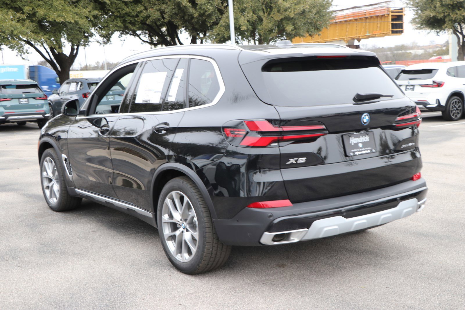 Certified 2025 BMW X5 xDrive50e w/ Parking Assistance Package image 13