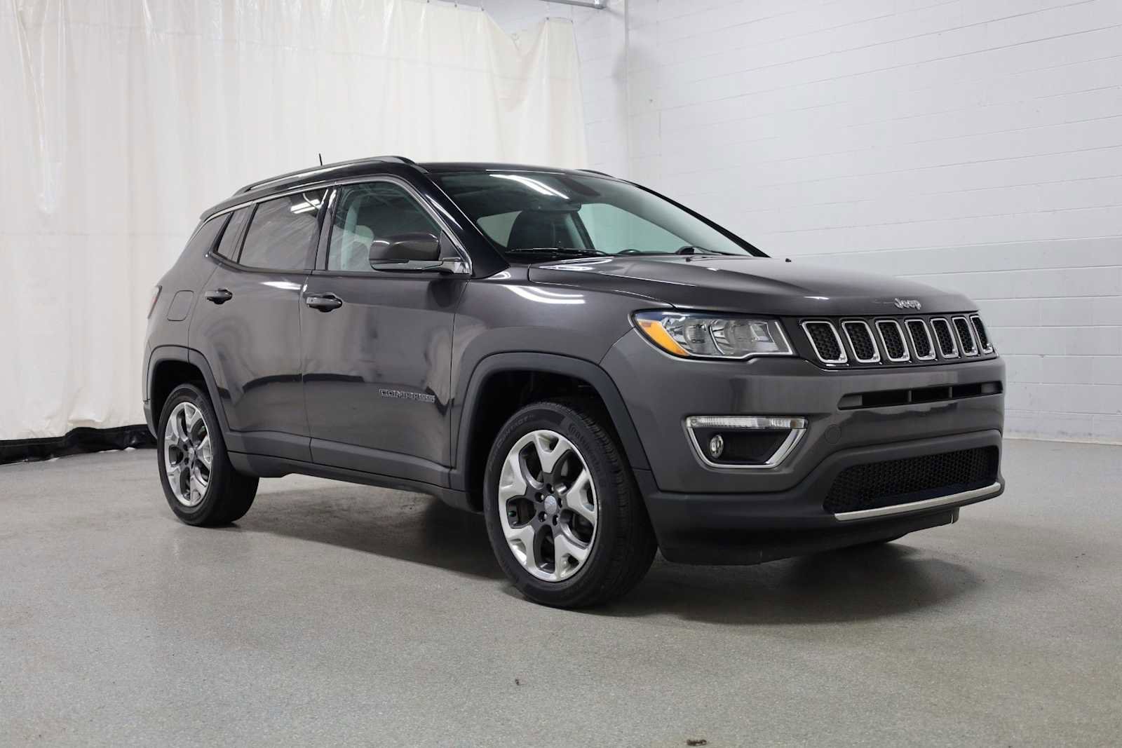 Used 2019 Jeep Compass Limited w/ Safety & Security Group AWD/4WD image 13