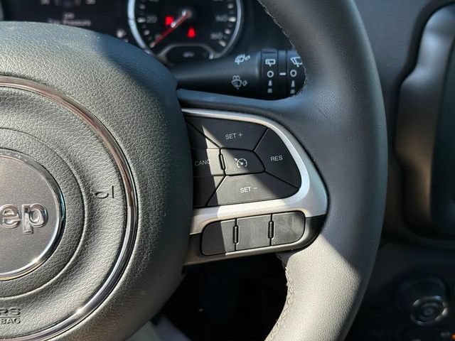 Used 2021 Jeep Renegade Latitude AWD/4WD image 22