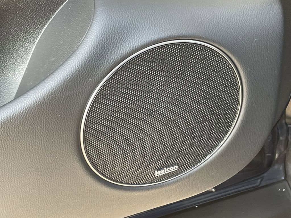 Used 2022 Genesis GV70 2.5T w/ Select Package image 24