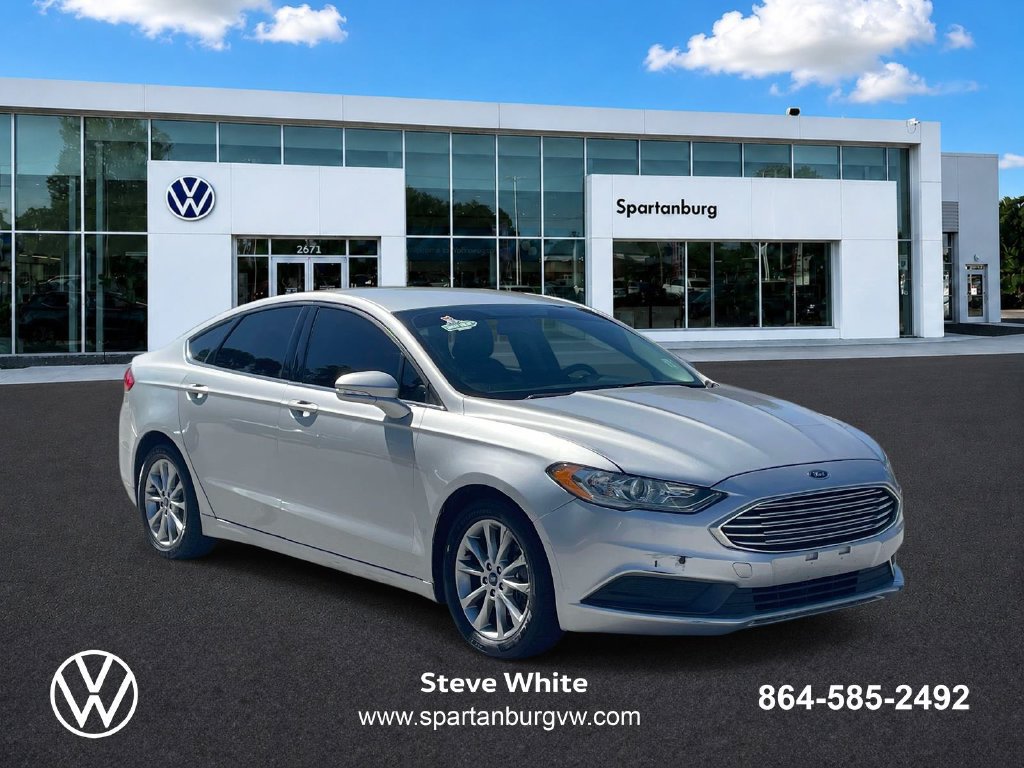 Used 2017 Ford Fusion SE w/ Fusion SE Technology Package