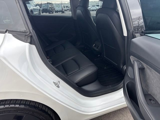 Used 2022 Tesla Model 3 Performance image 11
