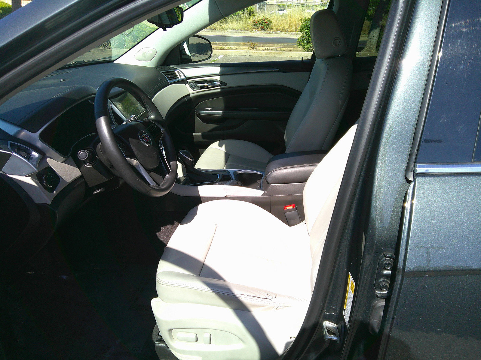 Used 2014 Cadillac SRX FWD image 7