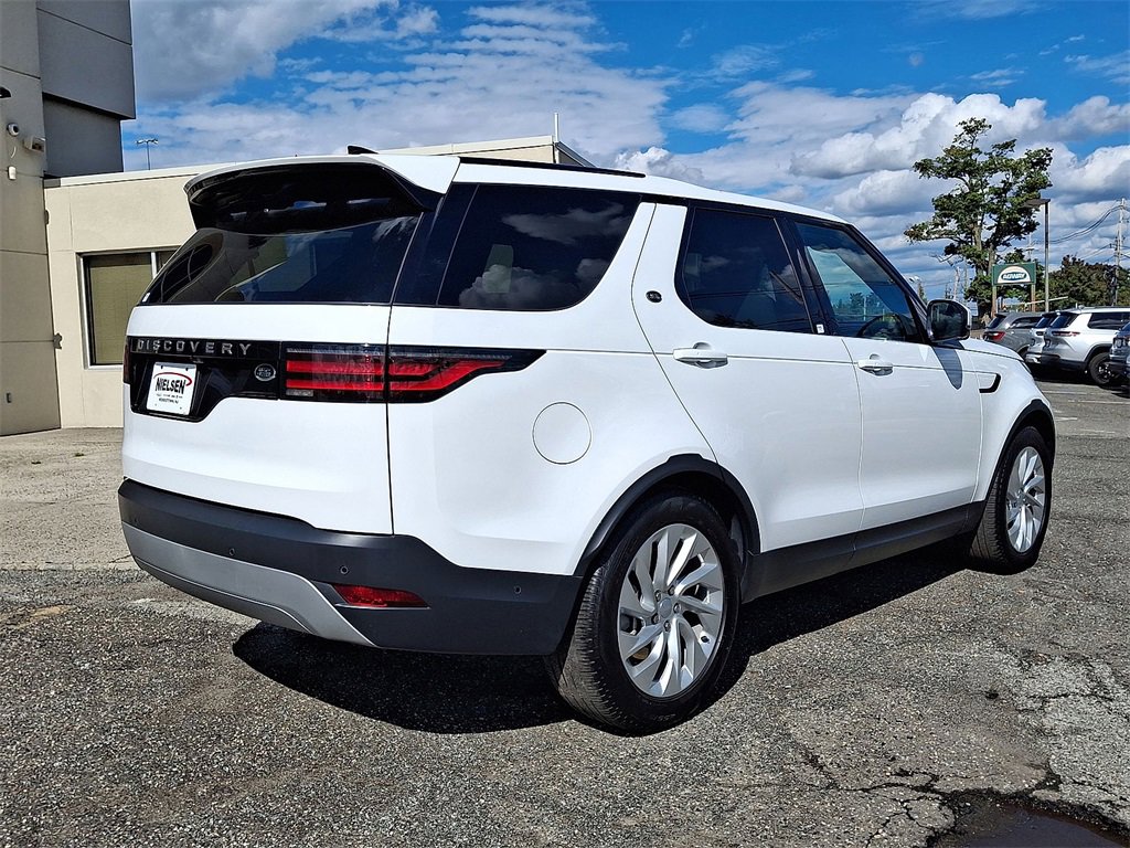 Used 2023 Land Rover Discovery S image 31