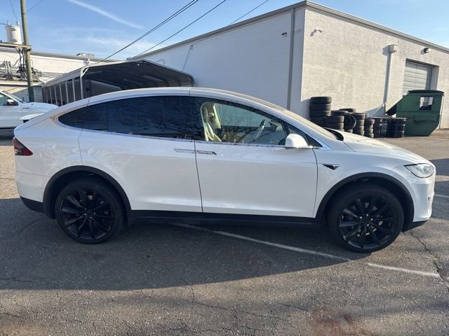 Used 2017 Tesla Model X 75D AWD/4WD image 3