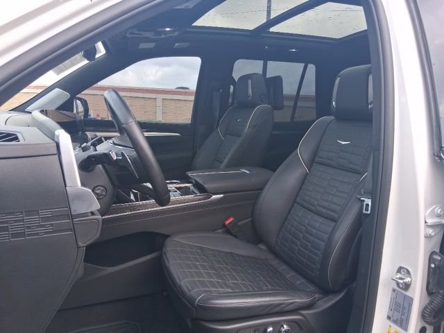 Used 2025 Cadillac Escalade V AWD/4WD image 19