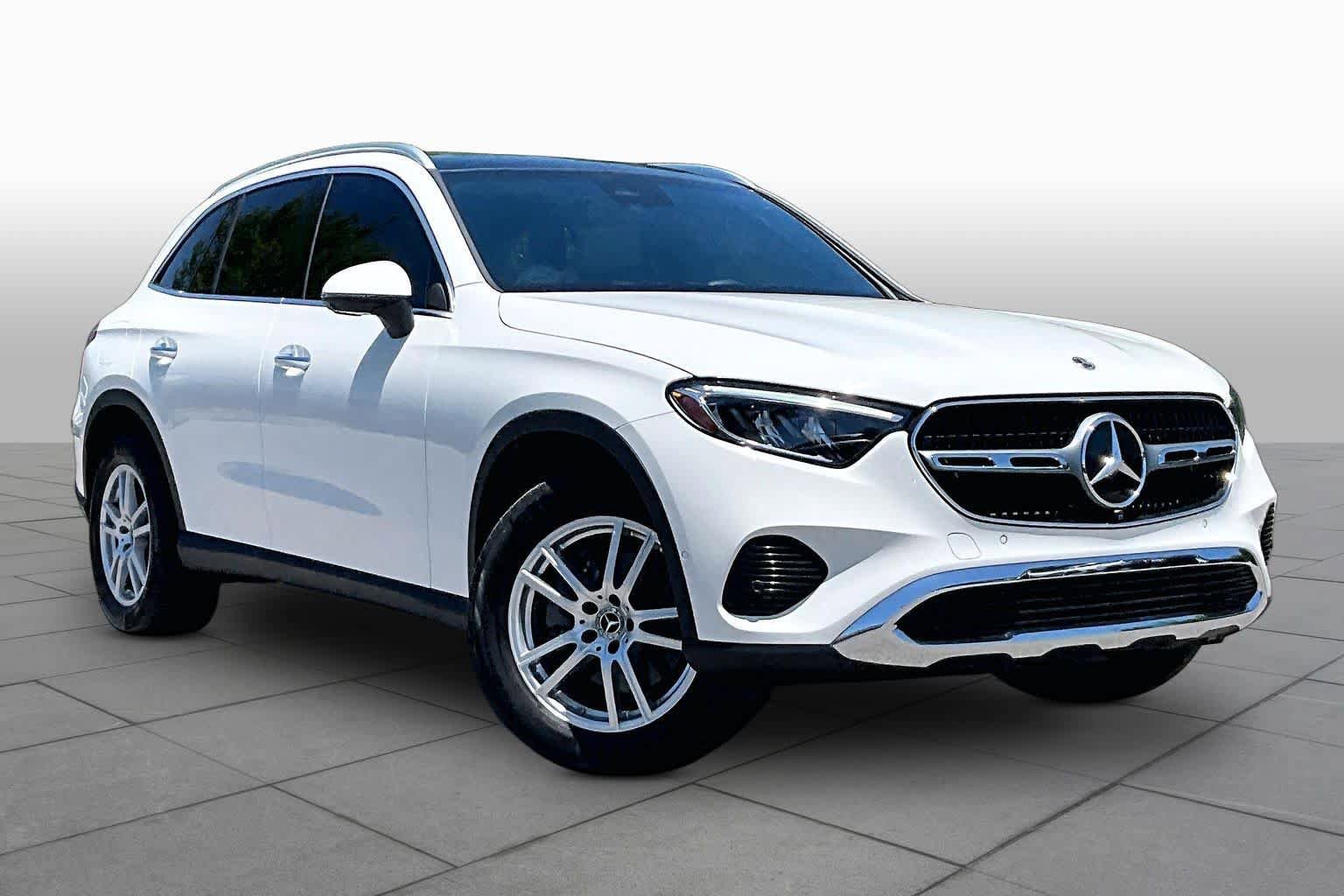 Used 2023 Mercedes-Benz GLC 300 4MATIC image 2