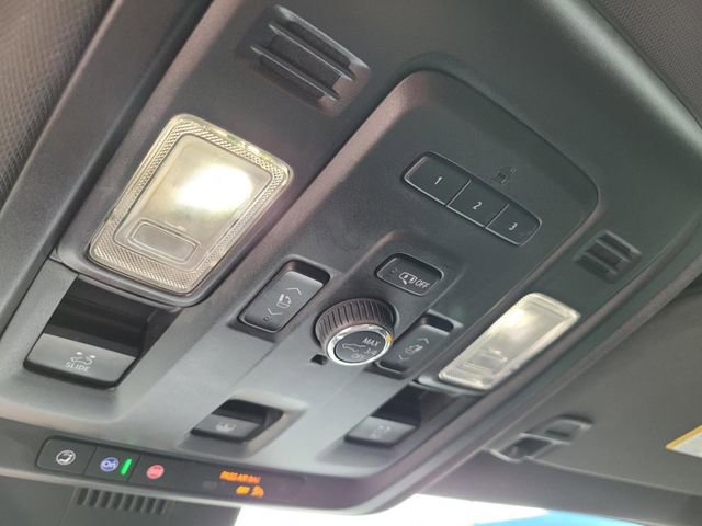 Certified 2023 Chevrolet Suburban Z71 w/ Luxury Package image 29