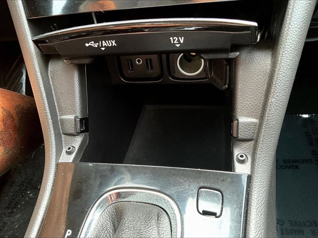 Used 2022 Buick Encore Preferred FWD image 26