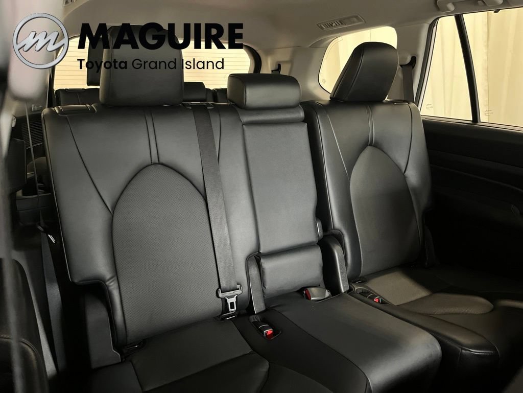 Used 2024 Toyota Grand Highlander AWD image 33
