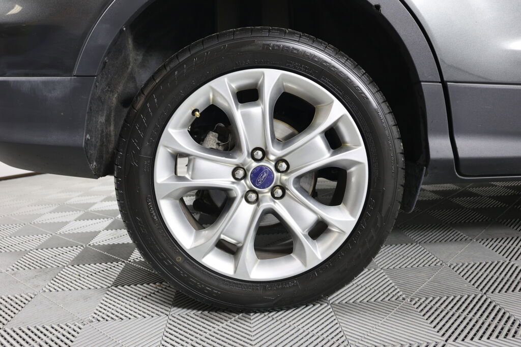 Used 2016 Ford Escape Titanium image 4