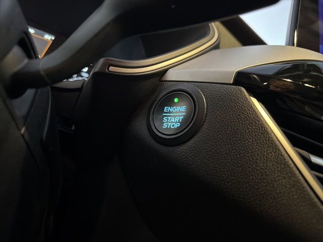 Used 2022 Ford Escape SEL image 39