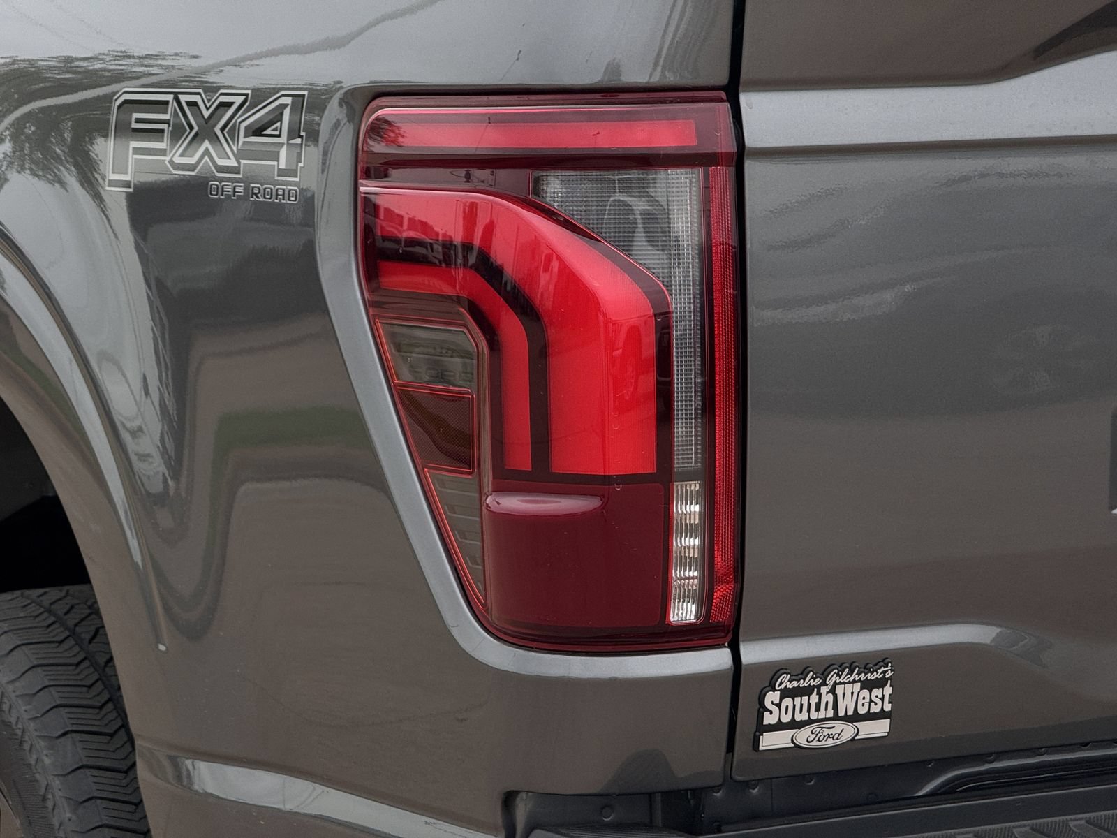 Used 2025 Ford F150 Lariat w/ Equipment Group 501A Mid image 12
