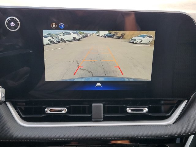 Used 2026 Chevrolet Equinox LT FWD image 6