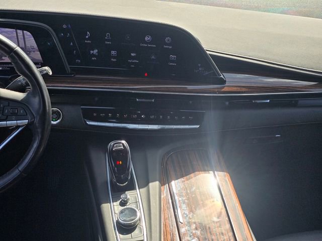 Used 2023 Cadillac Escalade Premium Luxury image 18