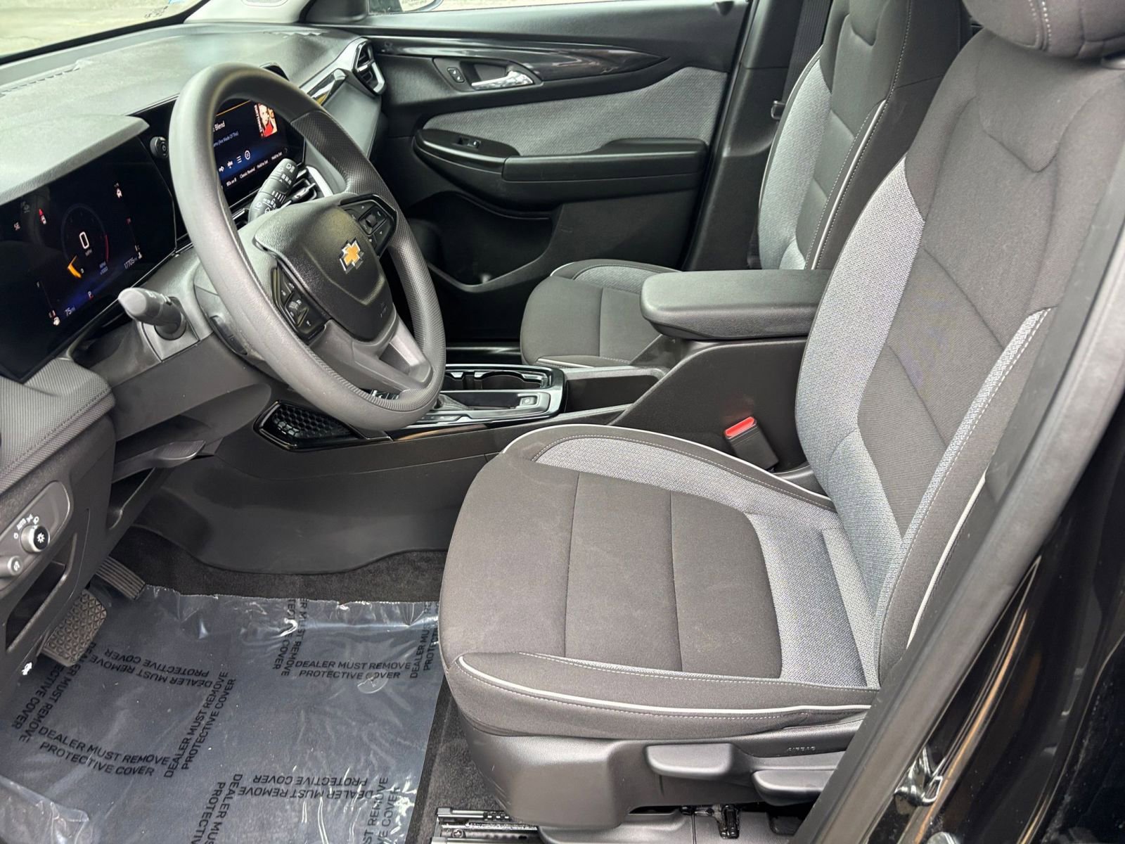 Used 2025 Chevrolet TrailBlazer LT image 23