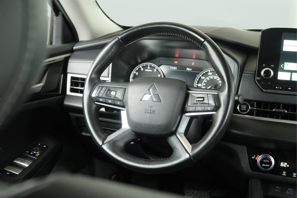 Used 2024 Mitsubishi Outlander SE AWD/4WD image 26