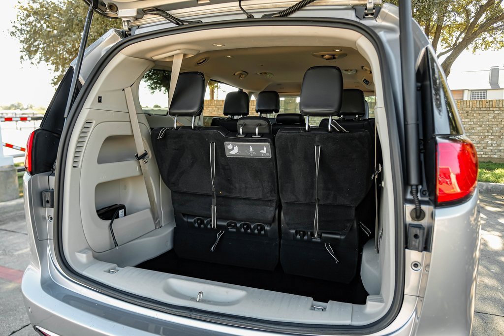 Used 2019 Chrysler Pacifica Touring-L image 60