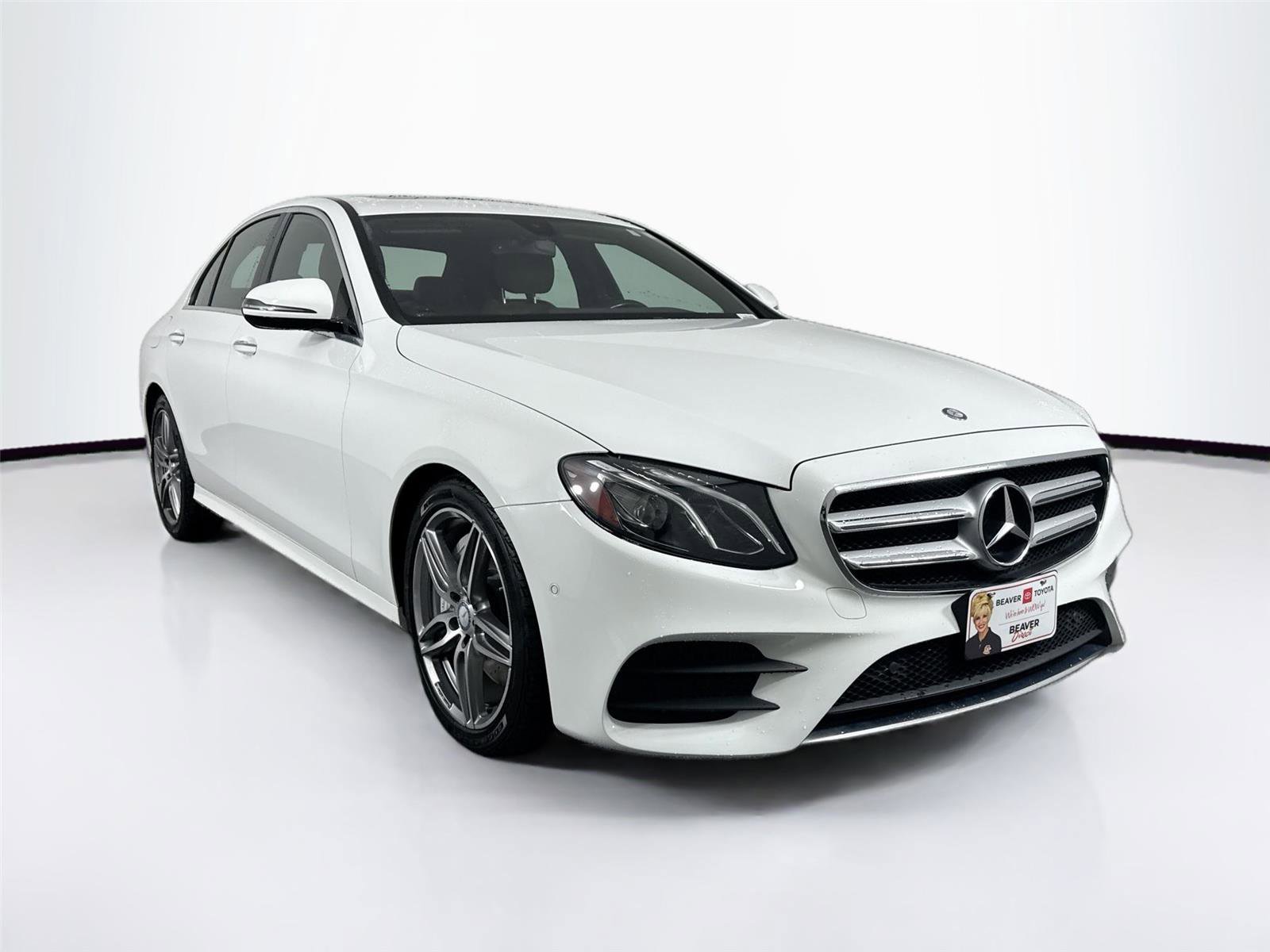 Used 2017 Mercedes-Benz E 300 4MATIC image 4