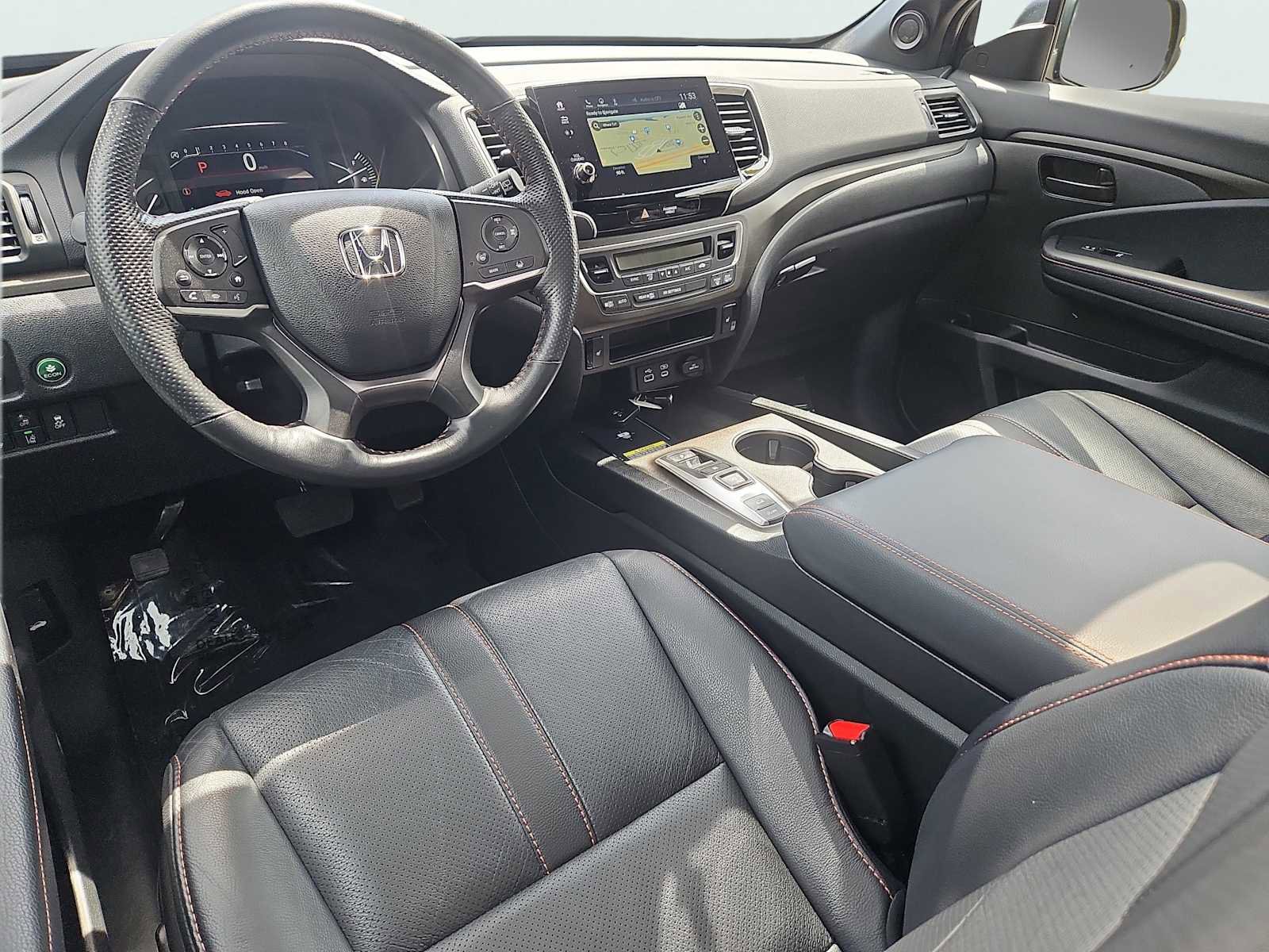 Certified 2025 Honda Passport TrailSport image 9