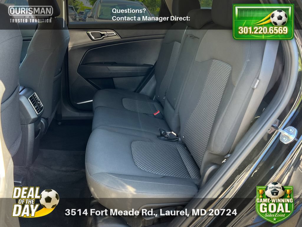 Used 2025 Kia Sportage LX FWD image 19