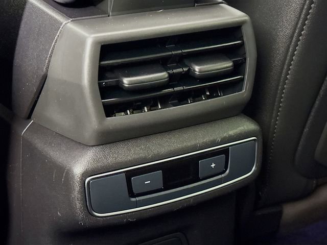 Used 2024 Audi Q4 e-tron Prestige image 27