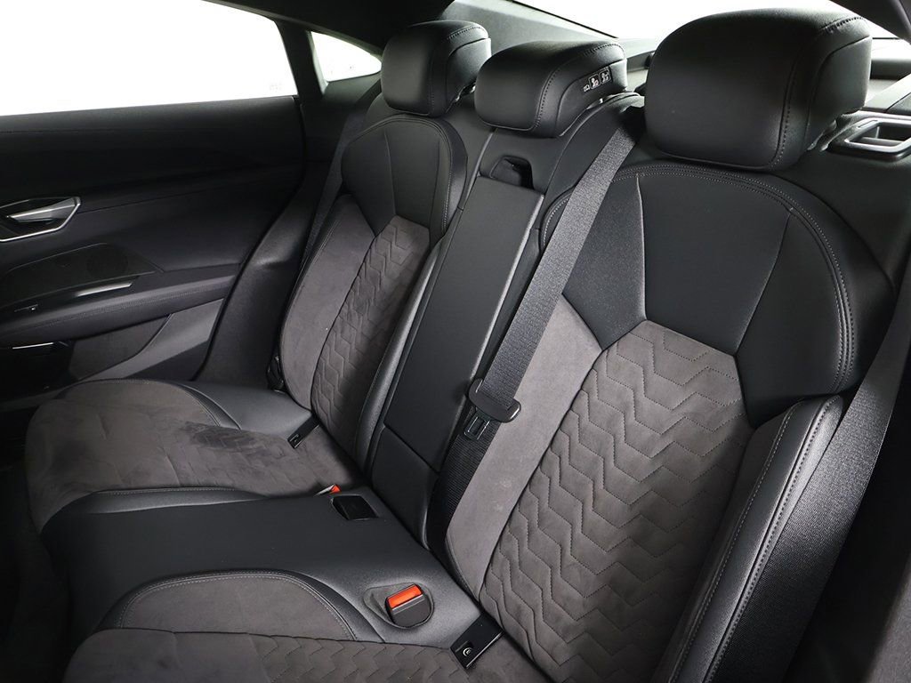 Used 2023 Audi e-tron GT Prestige w/ Prestige Package image 31