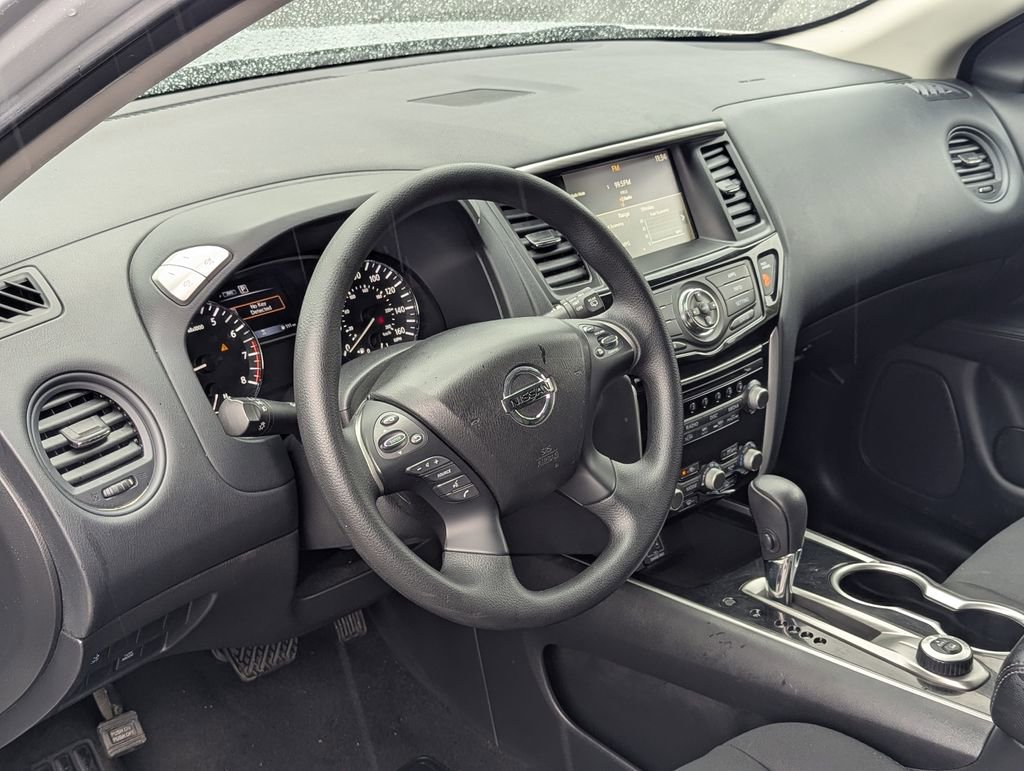 Used 2020 Nissan Pathfinder S AWD/4WD image 12