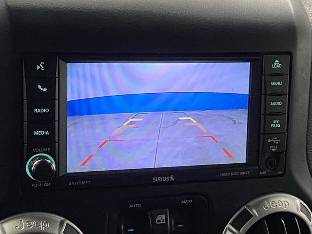 Used 2018 Jeep Wrangler Unlimited Rubicon w/ Cold Weather Group image 10