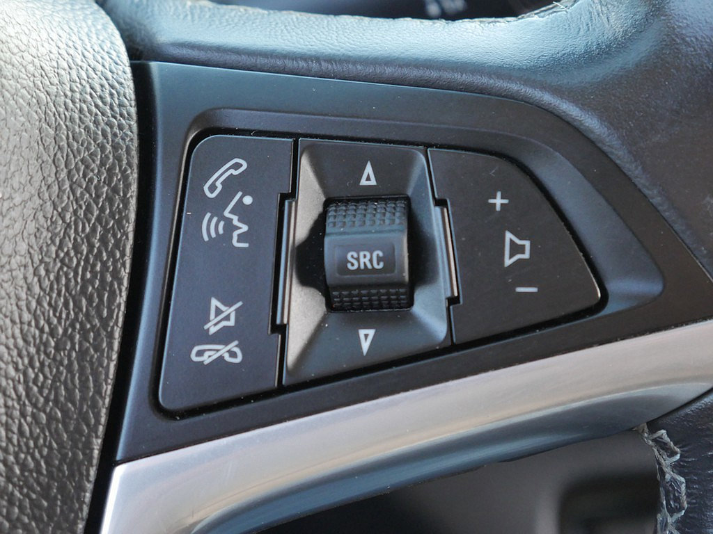 Used 2021 Buick Encore Preferred AWD/4WD image 30