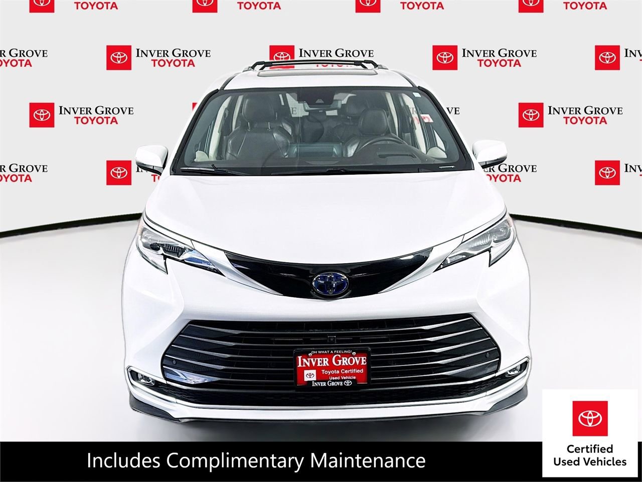 Certified 2022 Toyota Sienna Platinum image 2