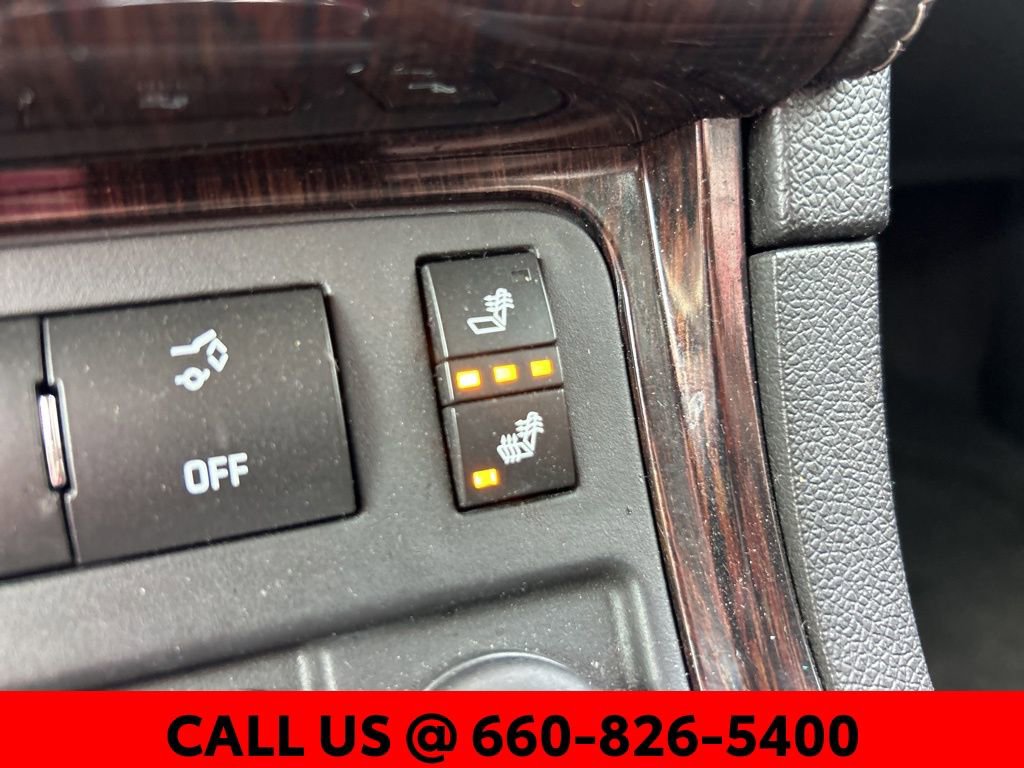 Used 2017 Chevrolet Traverse LT image 23