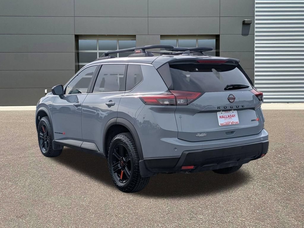 Used 2025 Nissan Rogue SV AWD/4WD image 8