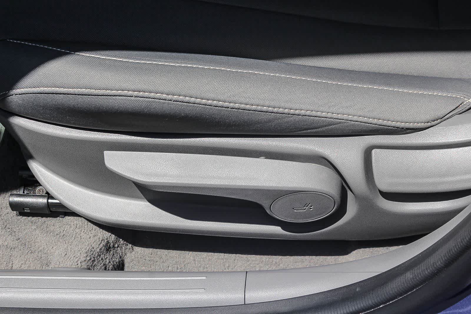 Certified 2024 Hyundai Elantra SEL FWD image 27