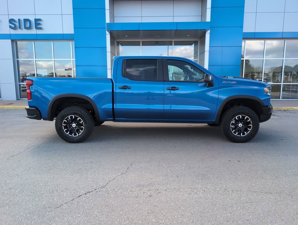 Used 2022 Chevrolet Silverado 1500 ZR2 w/ Technology Package image 1