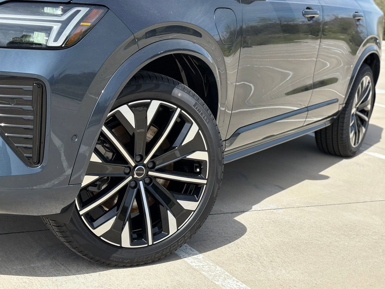 New 2026 Volvo XC90 T8 Ultra w/ Lounge Package image 8