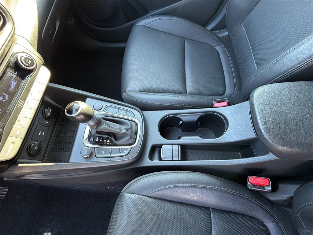 Used 2023 Hyundai Kona Limited image 3