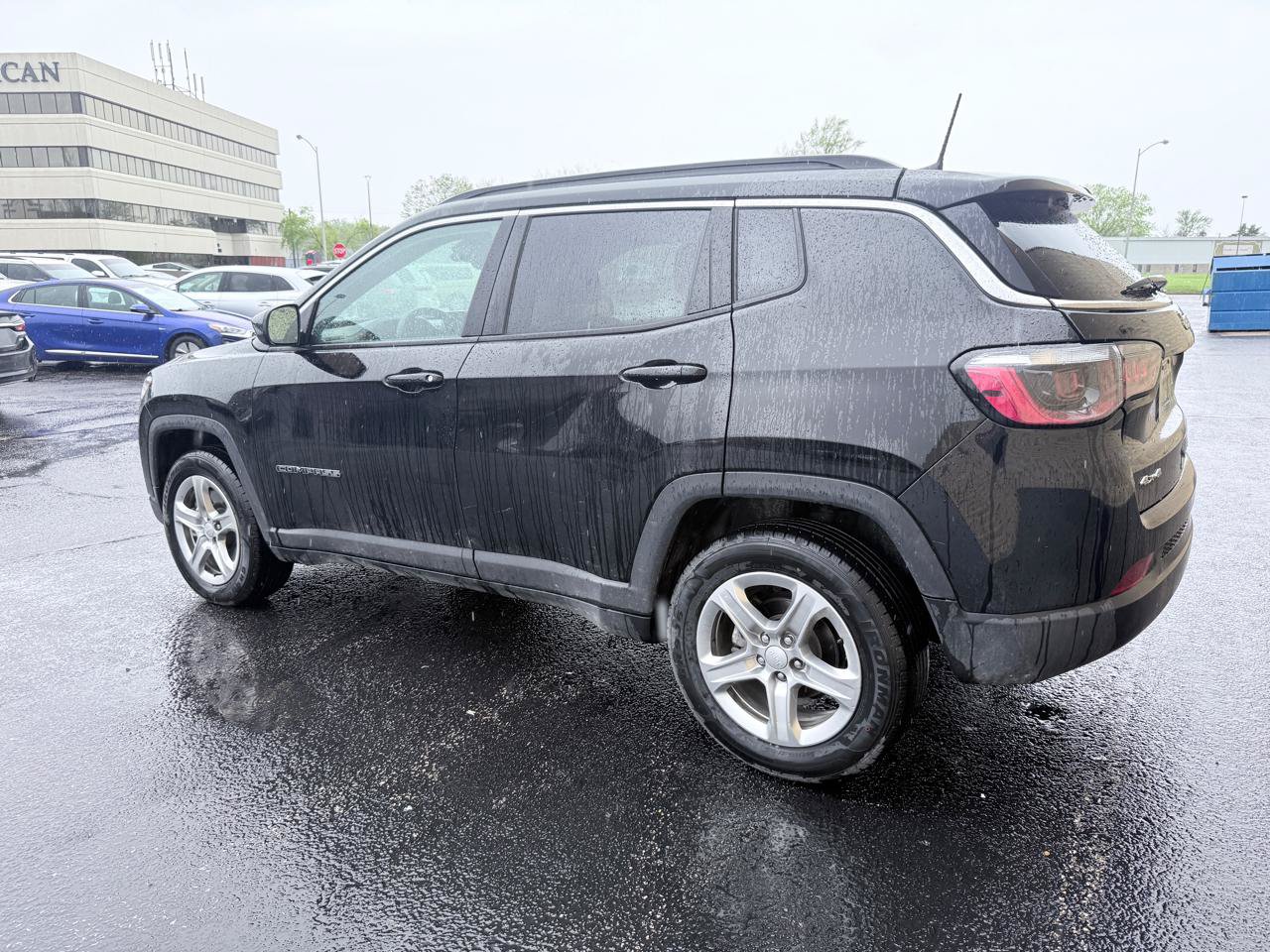 Used 2024 Jeep Compass Latitude w/ Altitude Special Edition AWD/4WD image 3