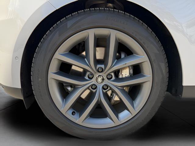 Certified 2025 Land Rover Range Rover Sport SE image 9