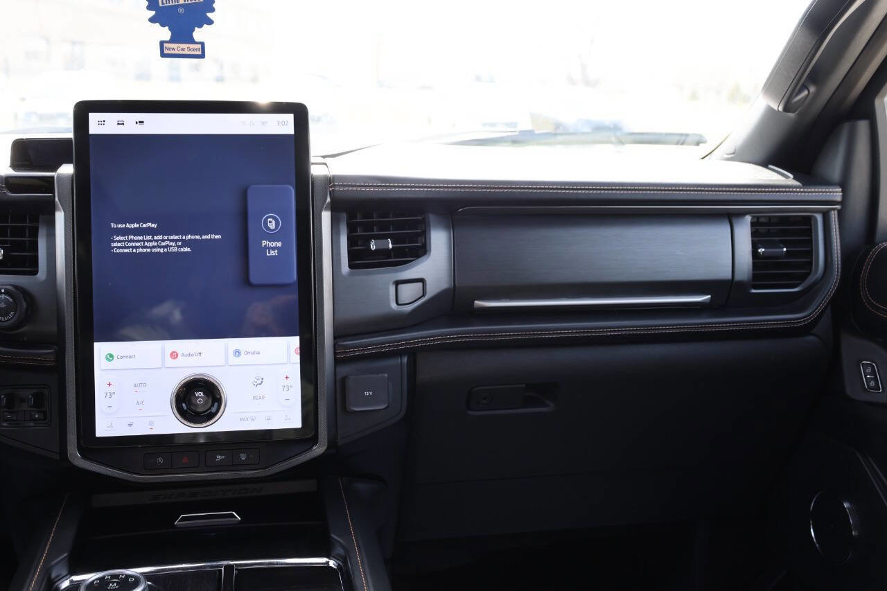 Used 2023 Ford Expedition Platinum image 25