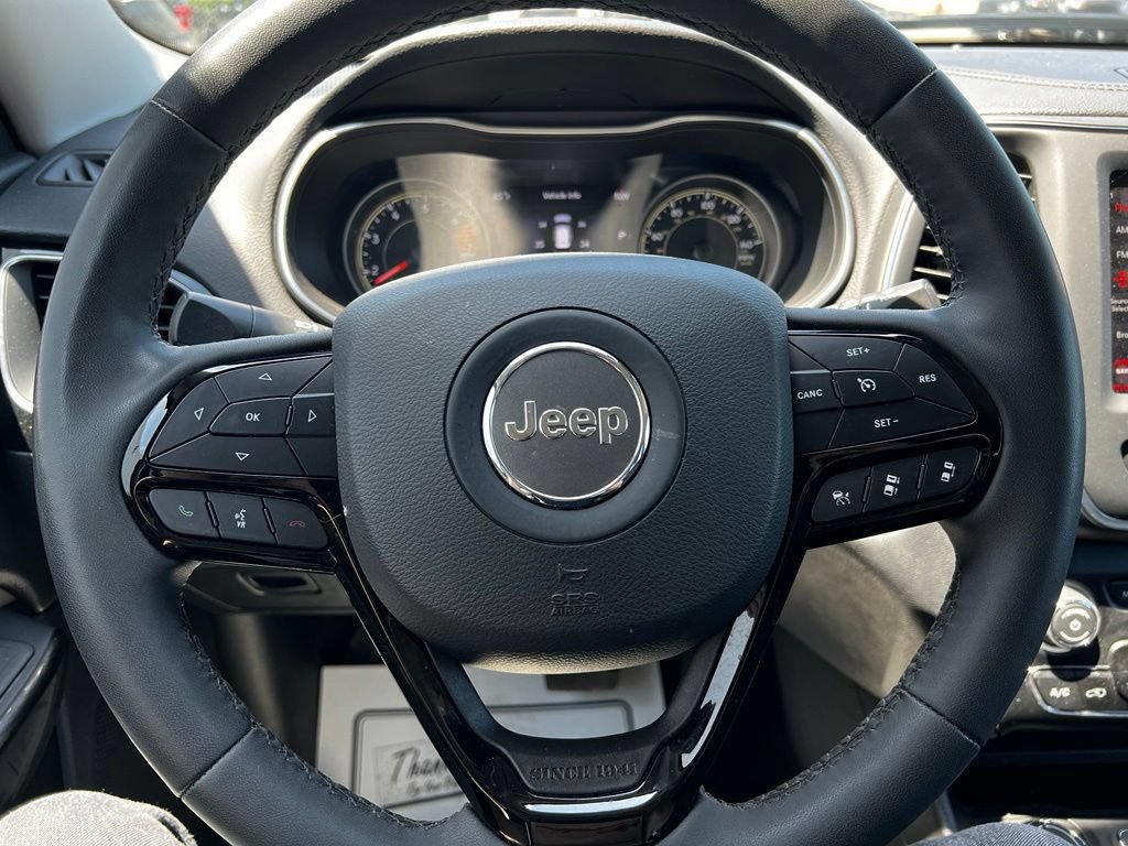 Used 2023 Jeep Cherokee Altitude Lux AWD/4WD image 17
