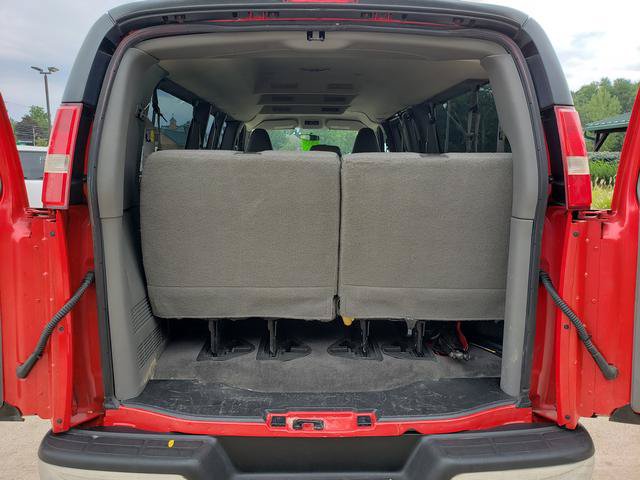 Used 2016 Chevrolet Express 3500 LT w/ LT Preferred Equipment Group RWD image 5