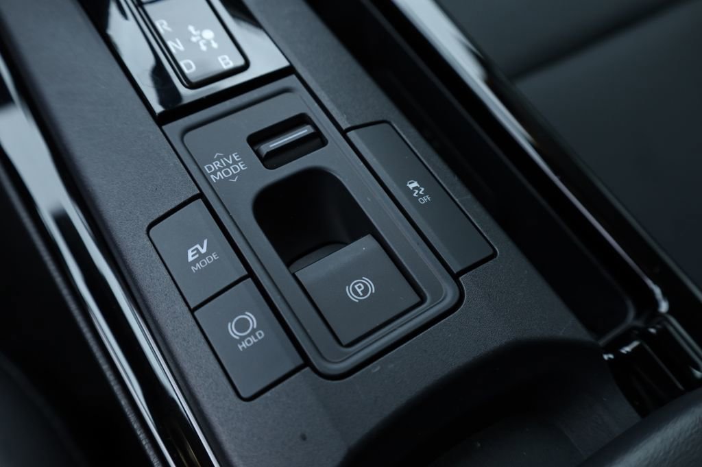 Used 2024 Toyota Prius Limited image 27