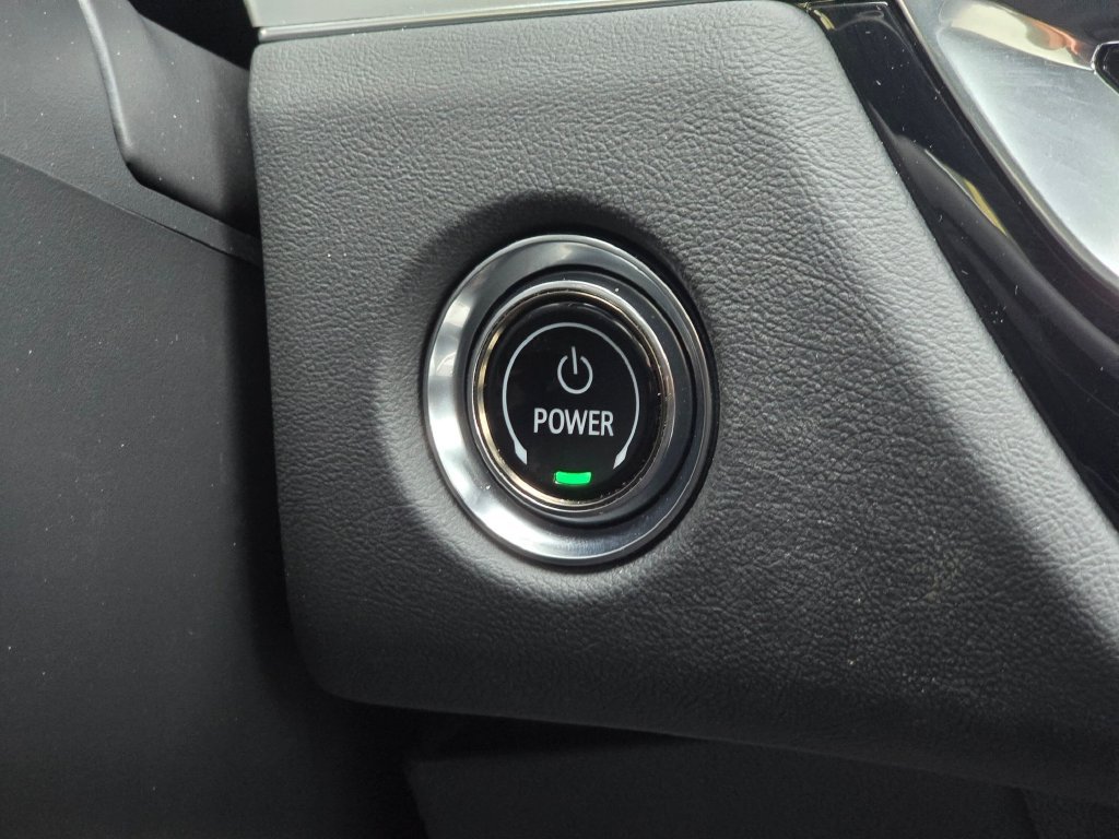 Certified 2024 Cadillac Lyriq Luxury AWD/4WD image 27