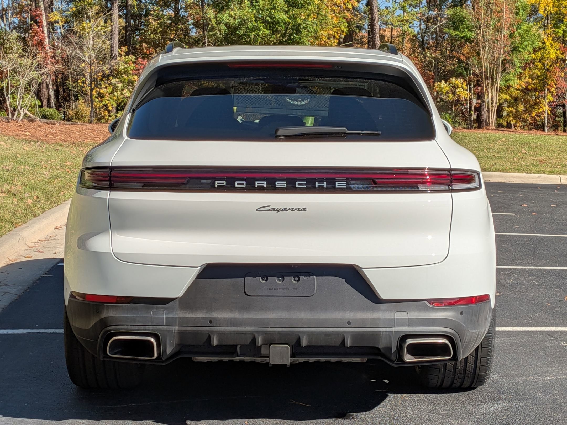 Certified 2025 Porsche Cayenne AWD/4WD image 26