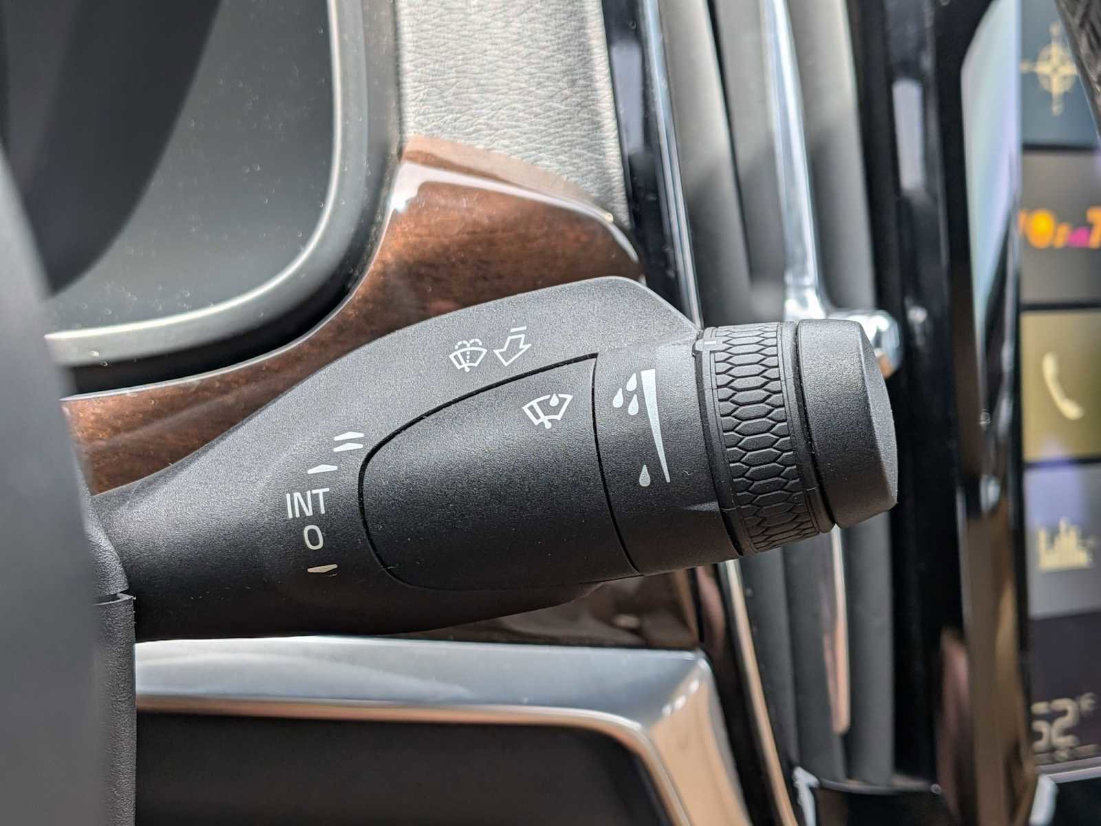 Used 2017 Volvo S90 T5 Momentum w/ Convenience Package FWD image 26