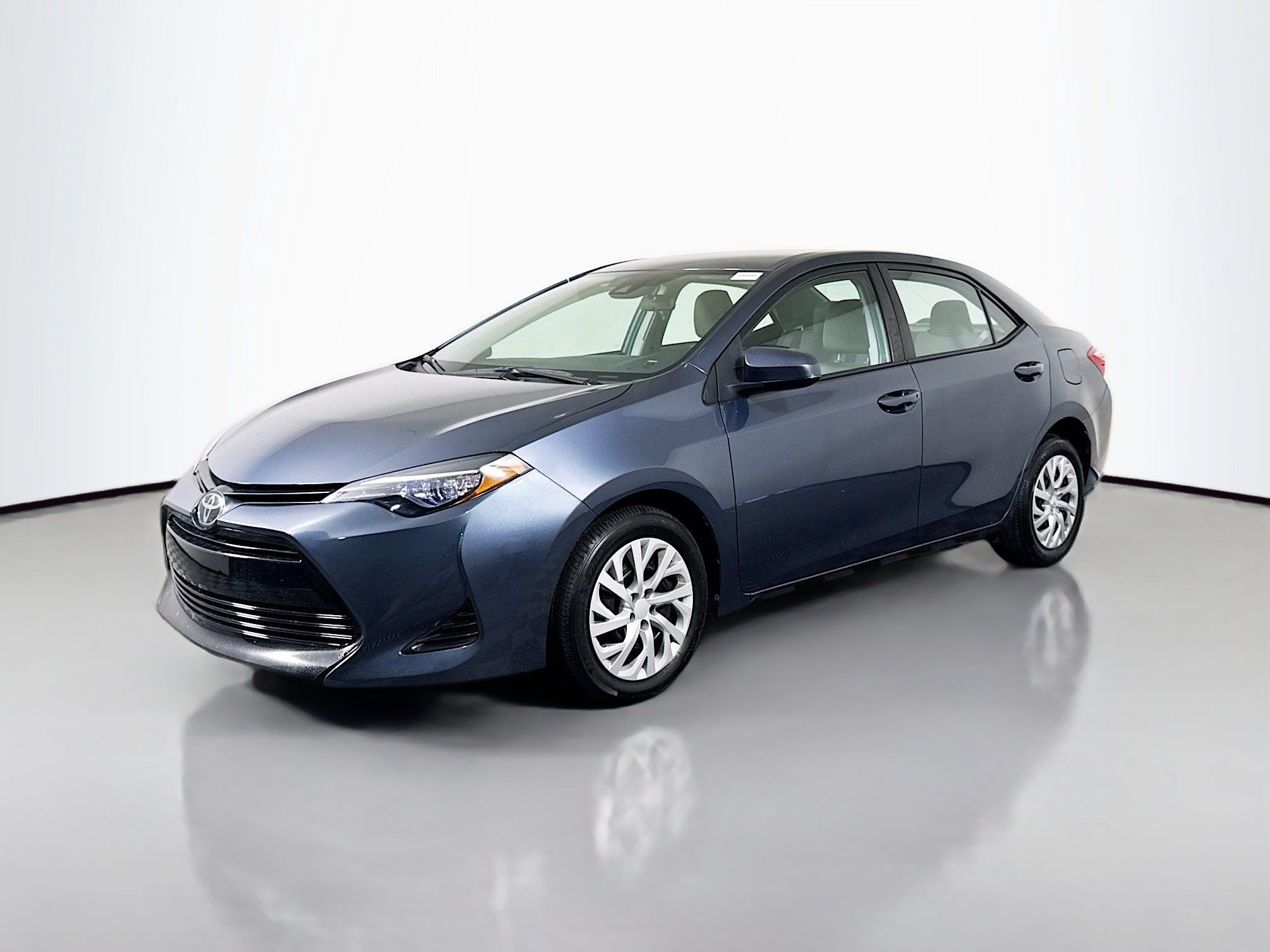 Used 2019 Toyota Corolla LE FWD image 4