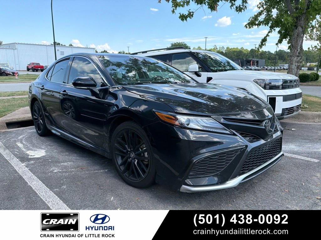 Used 2023 Toyota Camry XSE FWD image 1