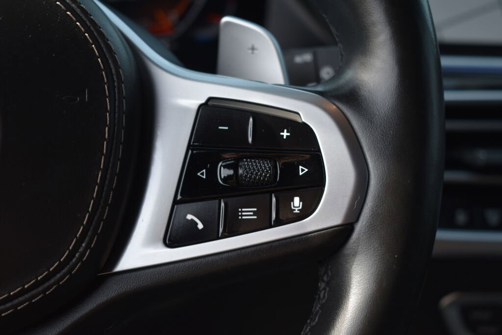 Used 2019 BMW X7 xDrive50i w/ M Sport Package image 19